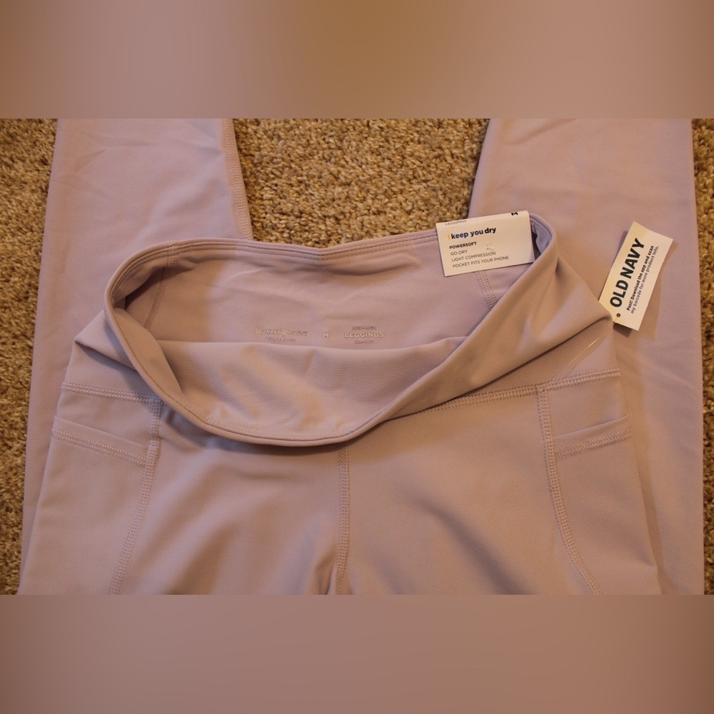 NEW High-Waisted PowerSoft 7/8 Leggings Size M - Picture 6 of 6